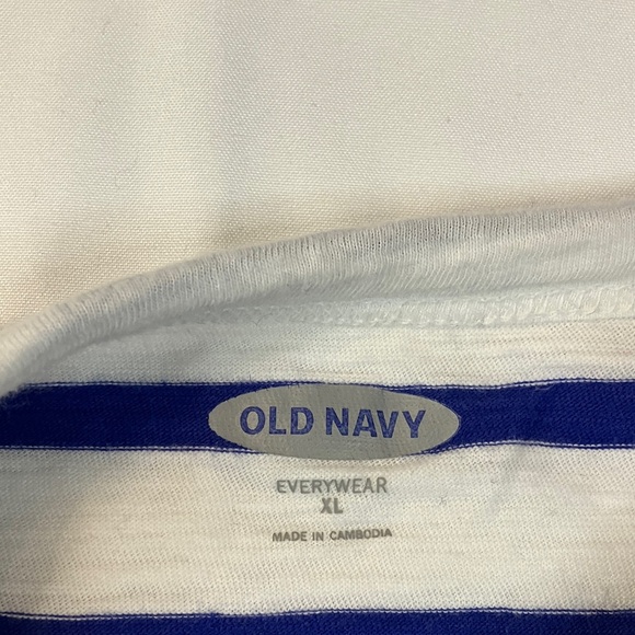 Set of 5 Gap and Old Navy XL T-Shirts - Picture 3 of 11
